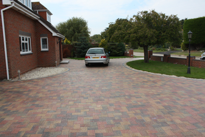 Rustington driveway Autumn Gold Granite edging 054.jpg